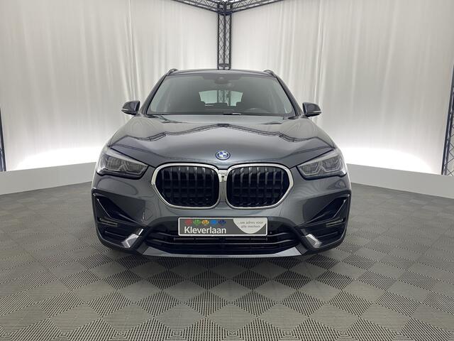 BMW X1 xDrive25e Automaat | Navi | M Stuur | Ambient Lighting | 19'' LMV | Camera |