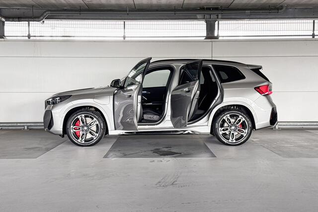 BMW X1 xDrive25e | M Sportpakket Pro | Innovation Pack | Comfort Pack | Trekhaak