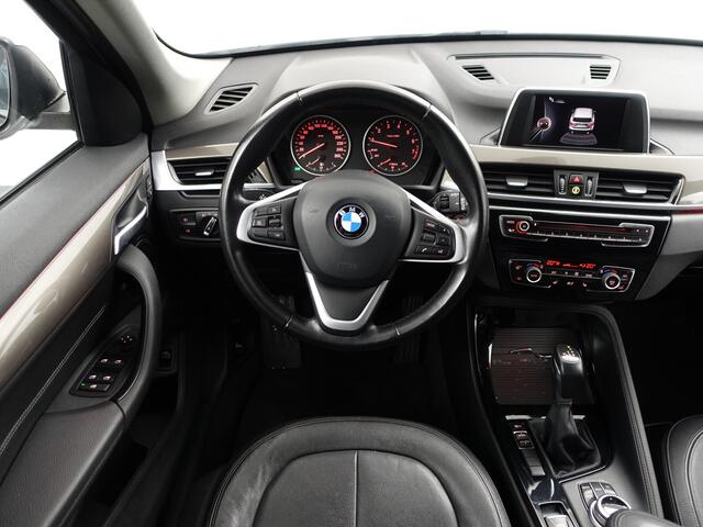 BMW X1 sDrive18i High Executive Aut- Leder Interieur, Stoelverwarming, Sfeerverlichting, Park Assist, Xenon Led, Privacy Glass