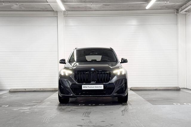 BMW X1 xDrive25e | M-Sport Pro | Innovation Pack | Comfort Pack | Driving Assistant Plus | Stoel Massage | Harman/Kardon | Comfort Access | Special Request Gun Metal II