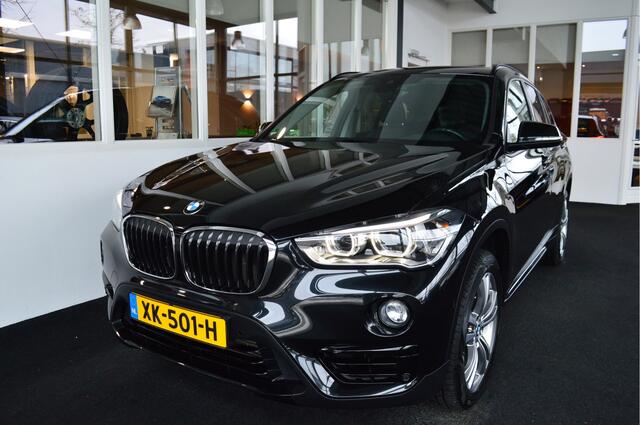 BMW X1 sDrive20i Sport-Line | NL Auto !