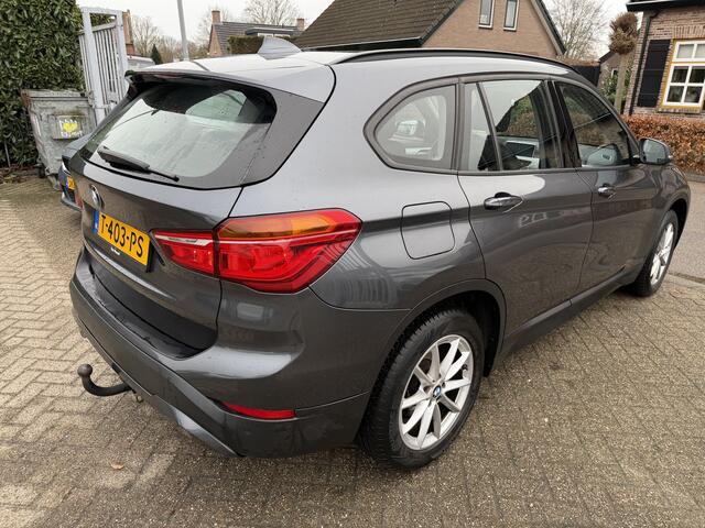 BMW X1 sDrive16d High Executive Edition AUTOMAAT/NAVI/CLIMA B