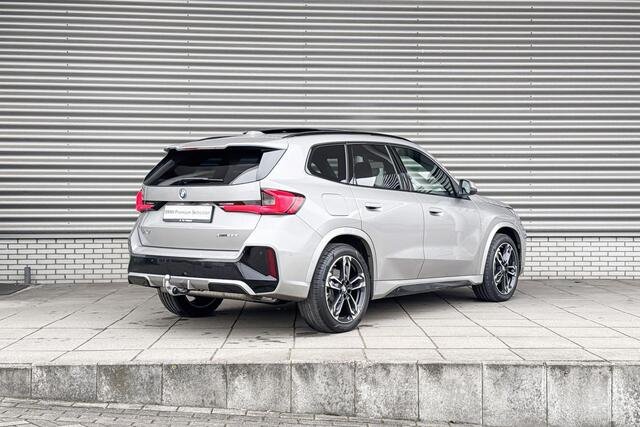 BMW X1 xDrive25e | M Sportpakket | Premium Pack | Travel Pack | Trekhaak | Huisselectie