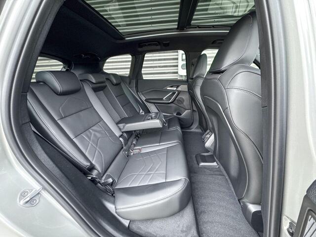 BMW X1 xDrive25e | M Sportpakket | Premium Pack | Travel Pack | Trekhaak | Huisselectie