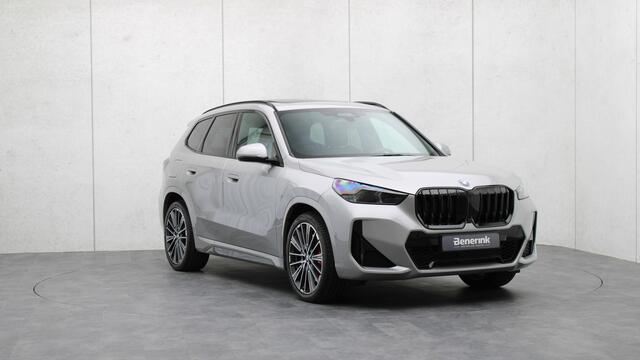 BMW X1 xDrive30e M-Sport Pro | Massage | Harman/Kardon | Panoramadak | Head-up | Trekhaak