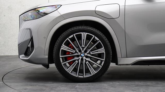 BMW X1 xDrive30e M-Sport Pro | Massage | Harman/Kardon | Panoramadak | Head-up | Trekhaak