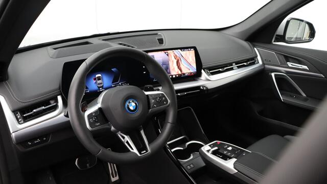 BMW X1 xDrive30e M-Sport Pro | Massage | Harman/Kardon | Panoramadak | Head-up | Trekhaak
