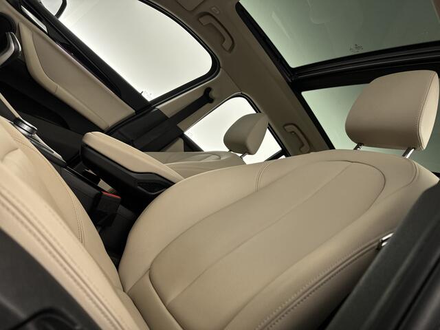 BMW X1 sDrive18i High Exe/Leder/Pano-dak/LED/Stuurv+Stoelv/Climate /Navi