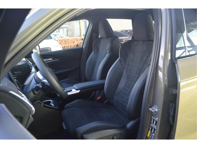 BMW X1 xDrive25e High Executive M Sport Automaat / Panoramadak / Trekhaak / Sportstoelen / Head-Up / Adaptieve LED / M Adaptief onderstel / Parking Assistant Plus / Comfort Access