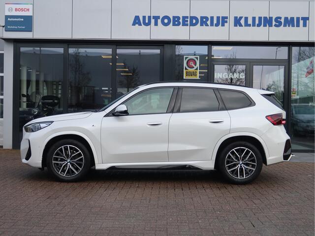 BMW X1 sDrive18i M-Sport / Innovation Pack | Leder | HUD | H&K | 360 Camera | Panoramadak