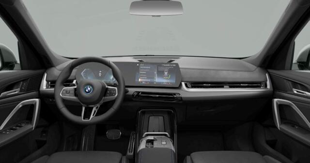 BMW X1 xDrive25e M Sport - Driving Assistant plus - Premium Pack - Sportstoelen - Elektrisch verwarmde voorstoelen -