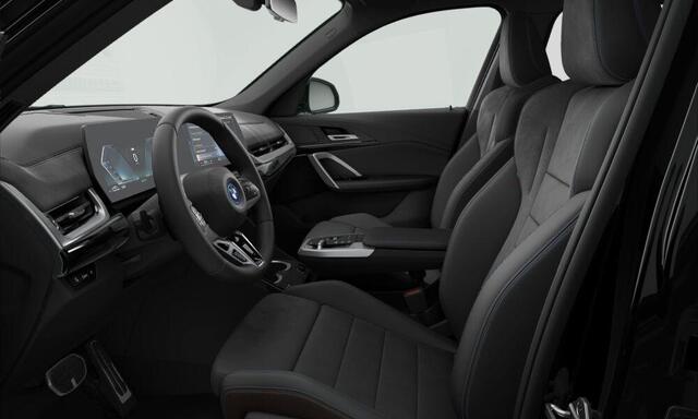 BMW X1 xDrive25e M Sport - Driving Assistant Plus - Comfort Access - Elektrisch verwarmde voorstoelen - PREMIUM PACK - Sportstoelen -