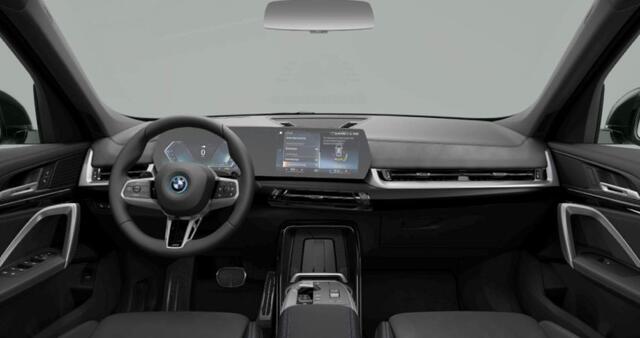 BMW X1 xDrive25e M Sport - Driving Assistant Plus - Comfort Access - Elektrisch verwarmde voorstoelen - PREMIUM PACK - Sportstoelen -