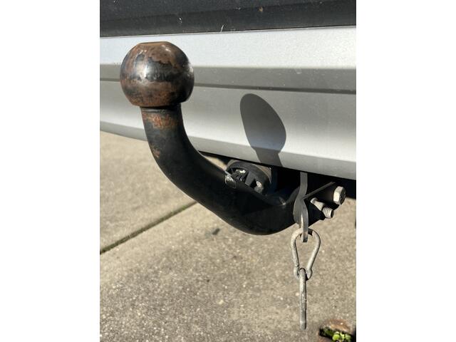 BMW X1 sDrive20i Executive Edition | AUTOMAAT | TREKHAAK | HEAD-UP DISPLAY | NAVI XL | CRUISE CONTROL | PDC | LMV | CLIMATE CONTROL | BLUETOOTH | LED | DAB | ELEKTR. ACHTERKLEP