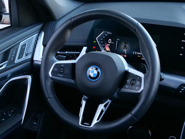 BMW X1 xDrive25e M Sport pakket Pro 245 Pk Automaat Schuifdak / Winterpakket / Harman Kardon