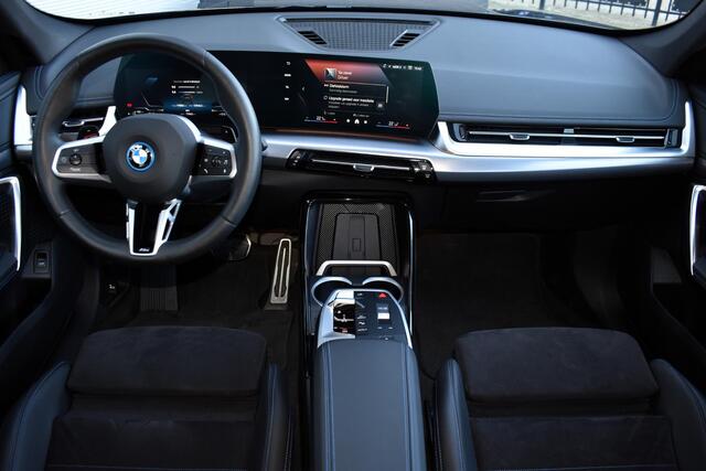 BMW X1 xDrive25e Plugin Hybrid 245PK Aut. M-Sport | Trekhaak | Navi | Camera | LED | Incl. garantie