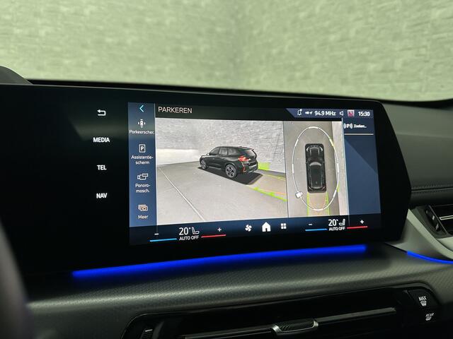 BMW X1 30e 313PK M-Sport Performance-Pack | 360 Camera | ACC | Panorama | Head-Up | 20'' | Keyless-Entry | LED Adaptief | Sfeerverlichting | Trekhaak 1800KG ! | Sportstoelen | Carplay | Black-Optic | Getint Glas | Stoelverwarming | DAB | Draadloos Laden | Fabrie