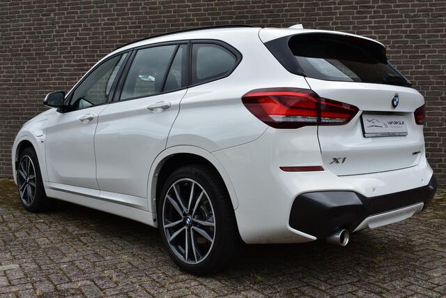 BMW X1 xDrive25e eDrive Edition M-Pakket, Memory stoel, Achteruitrijcamera, Led, PDC
