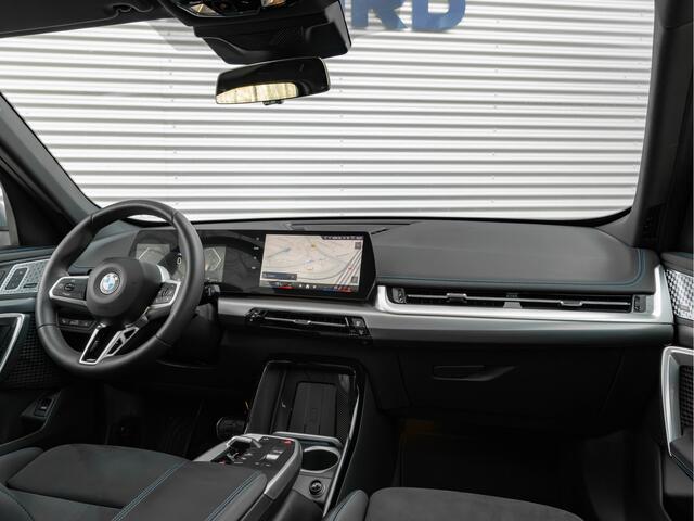 BMW X1 sDrive18i M-Sport - Pano - Trekhaak - Memoryzetel - Harman Kardon