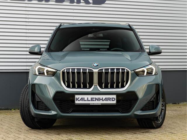 BMW X1 sDrive18i M-Sport - Pano - Trekhaak - Memoryzetel - Harman Kardon