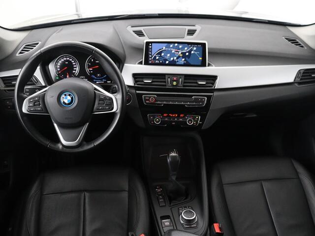 BMW X1 xDrive25e Executive | Leder | Adaptive cruise | Navigatie | 18'' | Full LED | Parkeerhulp | Climate control | Bluetooth | Cruise control | PHEV | Plug In