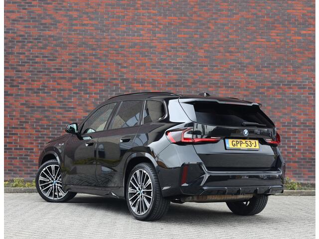 BMW X1 30e xDrive | Pano - Trekhaak - Camera