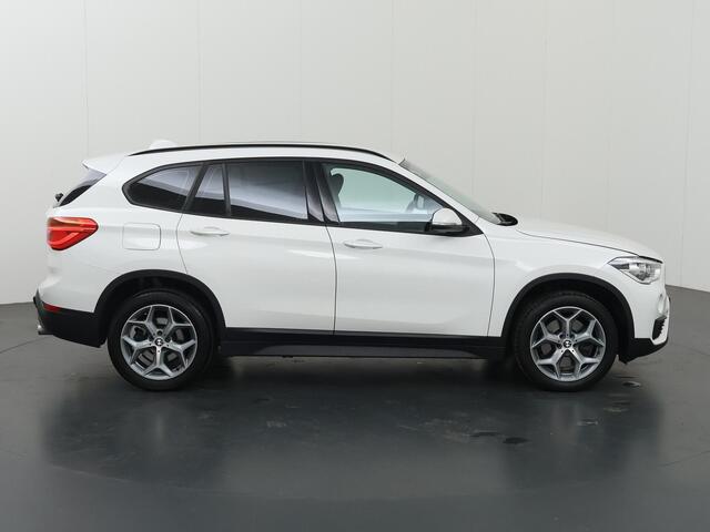 BMW X1 sDrive20i Executive | Trekhaak | LED | Navigatie | 1800kg trekkracht | PDC | Climate Control | Cruise Control | Ele. kofferdeksel |