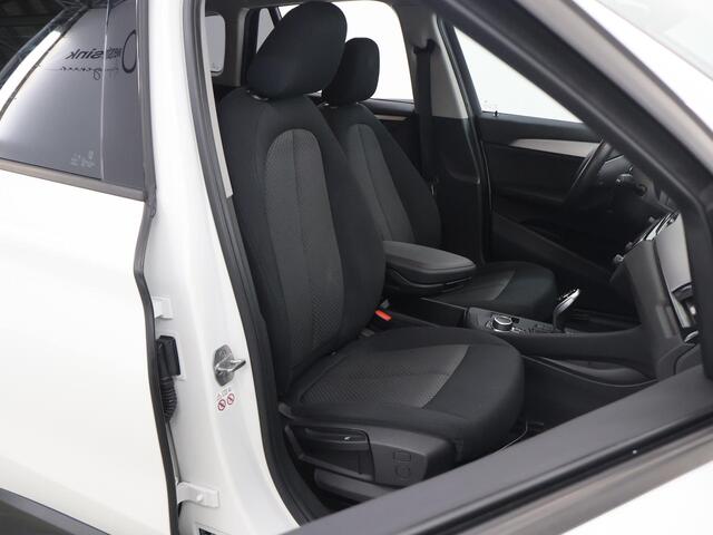 BMW X1 sDrive20i Executive | Trekhaak | LED | Navigatie | 1800kg trekkracht | PDC | Climate Control | Cruise Control | Ele. kofferdeksel |