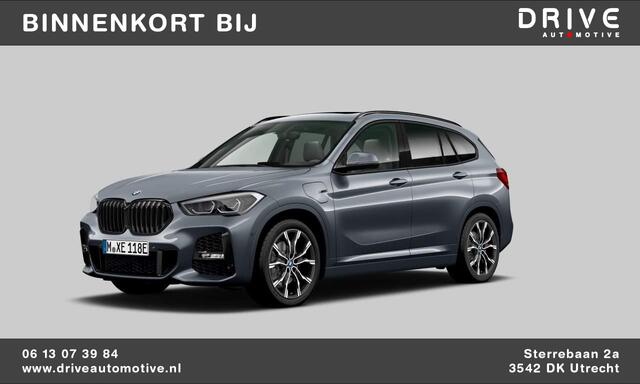 BMW X1 xDrive25e Bus Ed Plus M-Sport |Pano|HUD|HiFi|Cam|Sfeer|19"|Storm Bay|