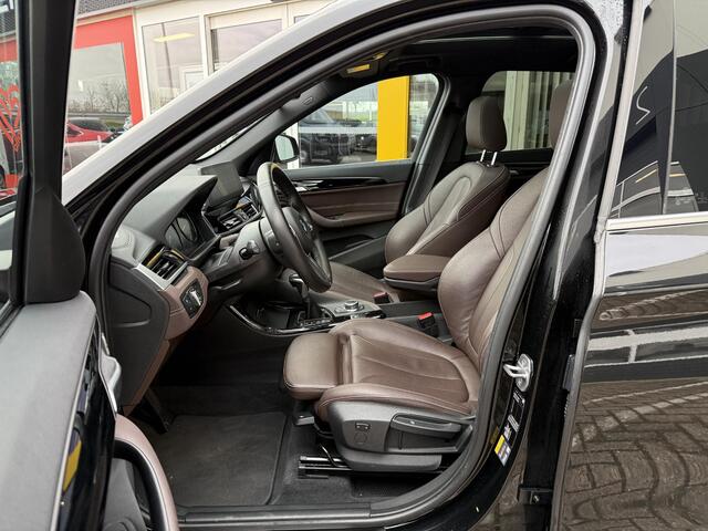 BMW X1 xDrive25e High Executive | NAP | Driving Assistant Plus | X-Line | Pack Parking | Pack Safety | Achteruitrijcamera | Leer | Stoelverwarming | Elektrisch glazen schuig-kantel dak | Head-up display |