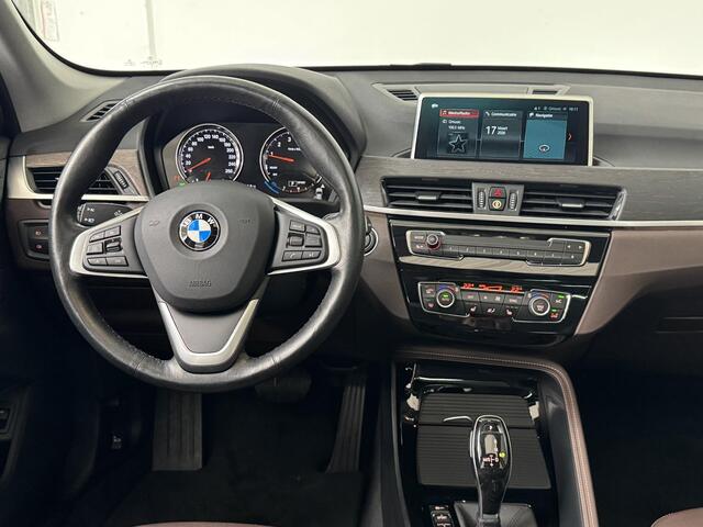 BMW X1 sDrive20i High Executive | Trekhaak | Leder | Panoramadak | Achteruitrijcamera |