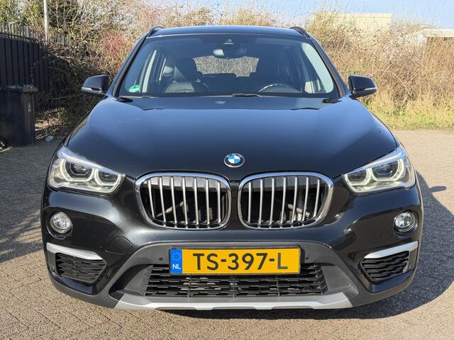 BMW X1 sDrive20i Orange Edition II Leer/Stlvrw/Navi/PDC