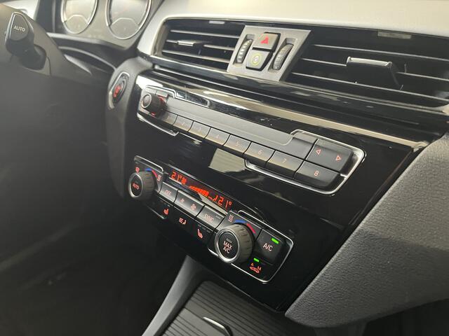 BMW X1 sDrive18i Automaat | Trekhaak | Stoelverwarming | PDC | Navi | 2 jaar BMW Garantie |