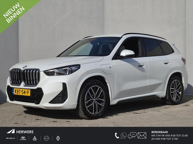 BMW X1 xDrive25e M-Sport Automaat / Accu SOH 98,25% / Elektrisch wegklapbare trekhaak / Trekgewicht 1.700 kg / Voorstoelen verwarmd / Apple Carplay Android Auto / Elektrische achterklep / Adaptief cruise control /