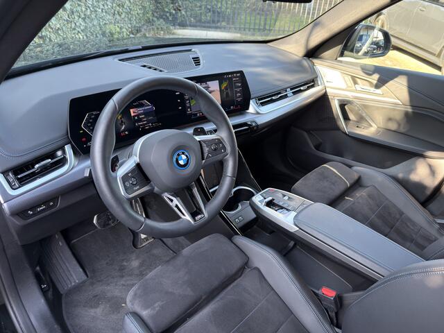 BMW X1 xDrive25e | M-Sport | Camera | Stoel + stuurverw. | Harman/kardon