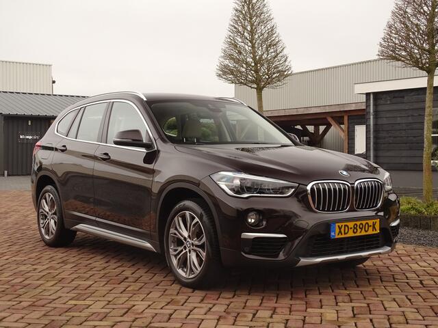 BMW X1 sDrive20i X-line | Head-Up | Stuurverwarming! | Stoelverw | Nav | Leer | Camera!