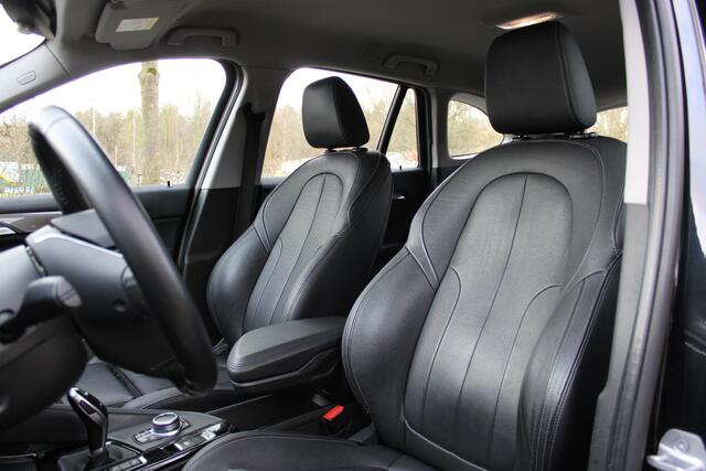 BMW X1 xDrive20i X-Line, Leer, Navi, LED, Trekhaak, Sportstoelen, Stoelverwarming, Alarm, Adaptief onderstel, etc.