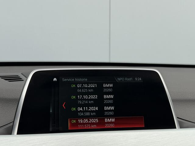 BMW X1 sDrive18i High Executive Automaat Navigatie/Trekhaak/LED.