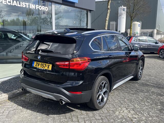 BMW X1 sDrive20i High Executive 192pk/141kW Automaat | Panodak | Afneembare trekhaak | Vol leder | Camera | Elektr. achterklep | Head-Up display | etc. etc.