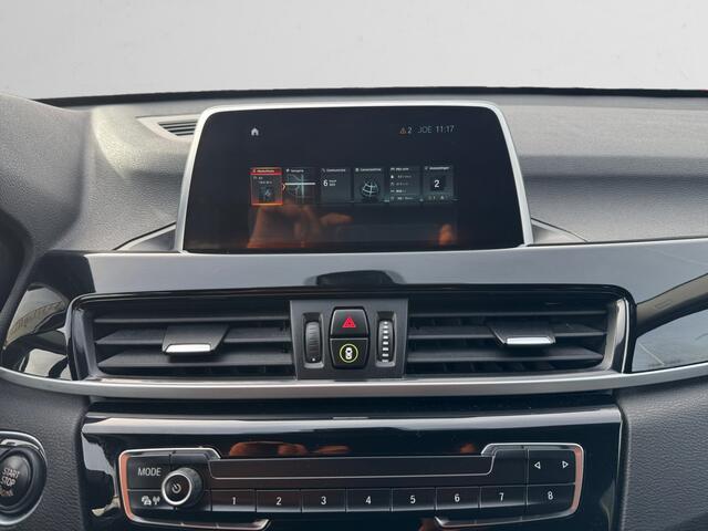 BMW X1 sDrive18i High Executive Aut- Sport Interieur, Stoelverwarming, Park Assist, Xenon Led