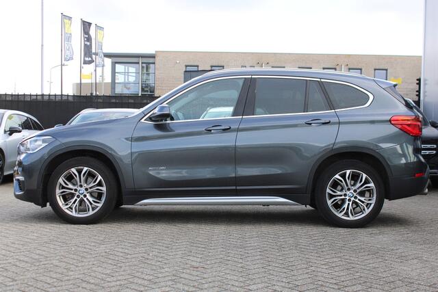 BMW X1 sDrive18i Automaat Executive X-Line Sportstoelen 18'' NAVI TREKHAAK