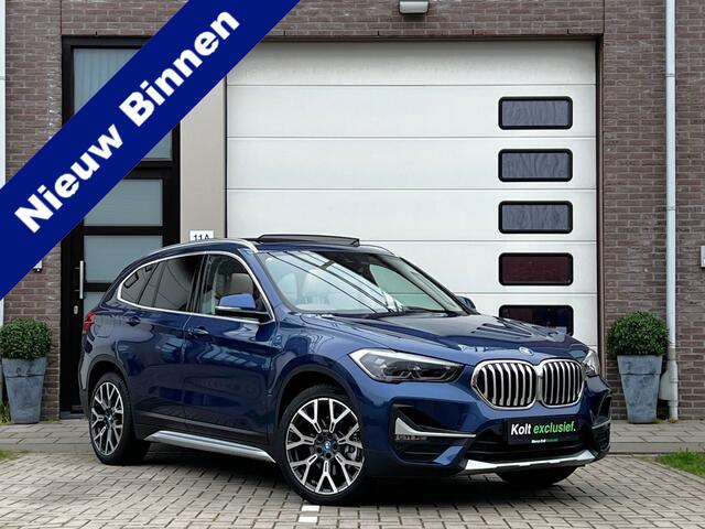 BMW X1 xDrive25e High Executive 220 PK Plug in Hybride / Panoramdak / Navigatie / 19" Velgen / Leder Int / Park Assist / DAB / Keyless / 1e Eigenaar!