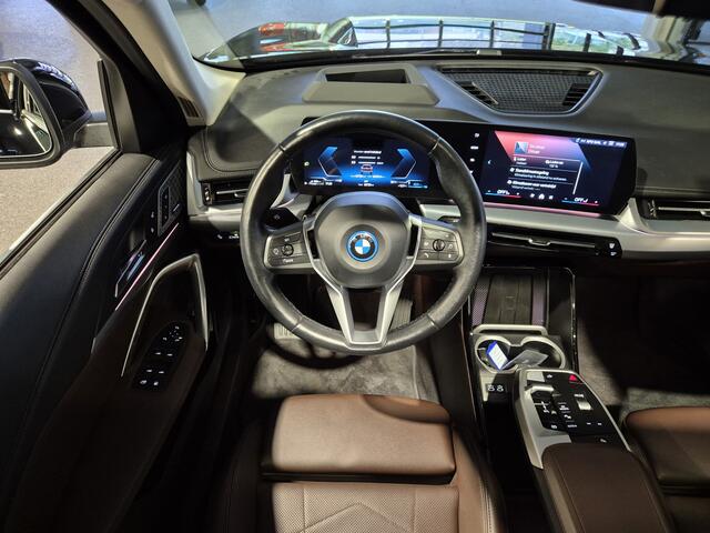 BMW X1 xDrive30e High Executive X-Line | Bruin Leder | Full optie | Panorama | El trekhaak | H/K | 360 Camera | HUD