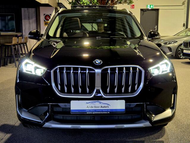 BMW X1 xDrive30e High Executive X-Line | Bruin Leder | Full optie | Panorama | El trekhaak | H/K | 360 Camera | HUD