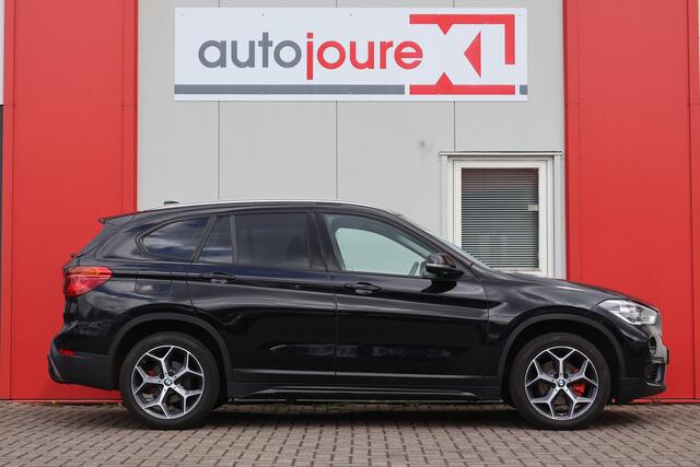 BMW X1 sDrive16d High Executive Aut. | HUD | Leder | Trekhaak |