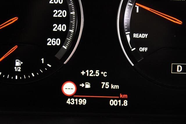 BMW X1 sDrive18i *1ste Eigenaar*Leer*Panoramadak*Navigatie*