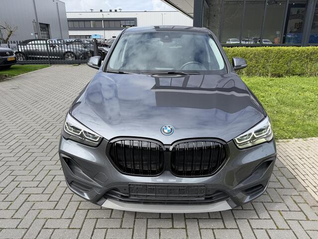 BMW X1 xDrive25e Exec. Carplay, Camera, Sportstoel , LED