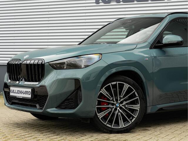 BMW X1 sDrive18i M-Sport Pro - Pano - Memoryzetel - Trekhaak - ACC - Head-Up - Harman Kardon
