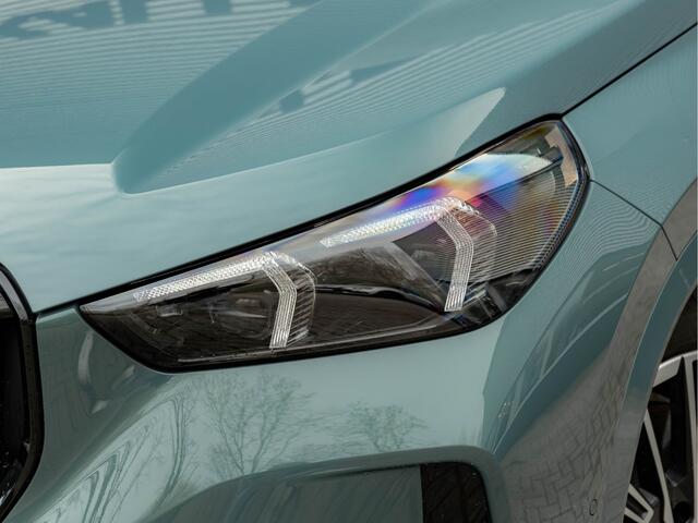 BMW X1 sDrive18i M-Sport Pro - Pano - Memoryzetel - Trekhaak - ACC - Head-Up - Harman Kardon