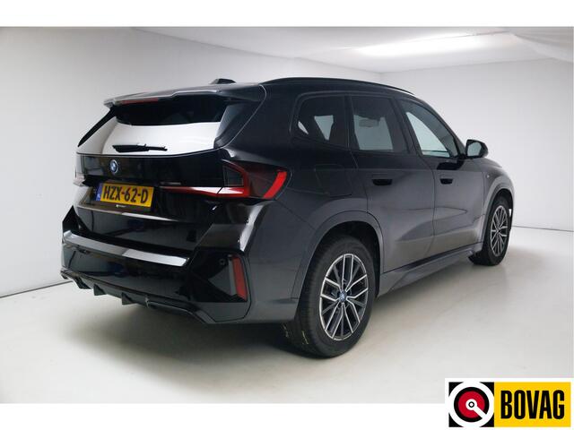 BMW X1 xDrive25e M-sport 245 PK automaat | Stoelverwarming + massage | Stuurverwarming | Navigatie Keyless, Elektrische achterklep, Privacy glas, App-connect, Cruise, Led